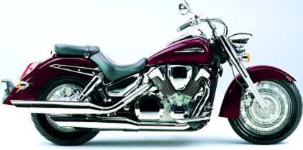 BRACE,FR FENDER